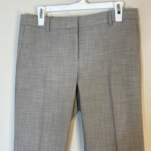 NWT. Ann Taylor 4 Pant Suit Set. - Picture 13 of 16